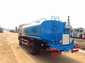 东风多利卡园林绿化洒水车 城市绿化的高效守护者