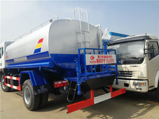 高效环保，专业守护——城市清洁与绿化好帮手 洒水车